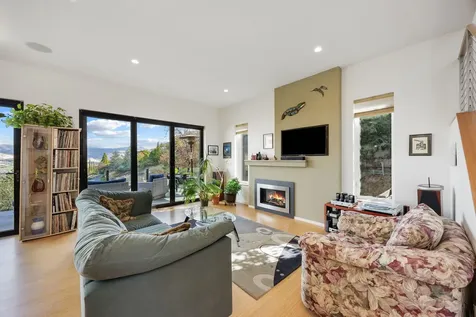 350 Fernwood Drive Ashland OR 97520