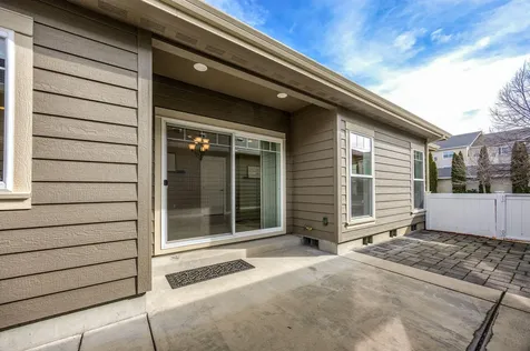 716 Golden Peak Drive Central Point OR 97502