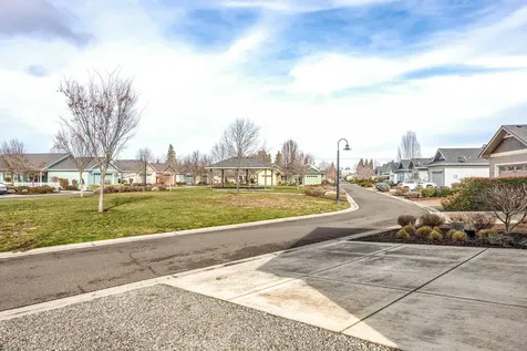 716 Golden Peak Drive Central Point OR 97502