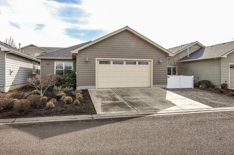 716 Golden Peak Drive Central Point OR 97502