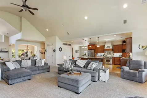 3866 Manzanita Heights Drive Medford OR 97504