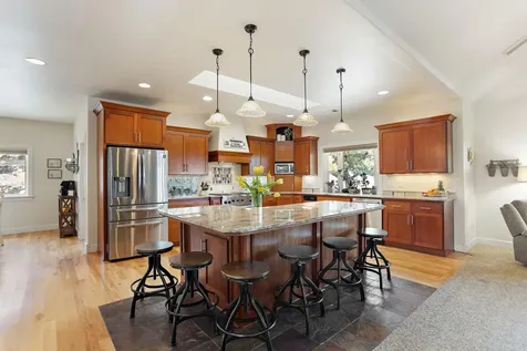 3866 Manzanita Heights Drive Medford OR 97504