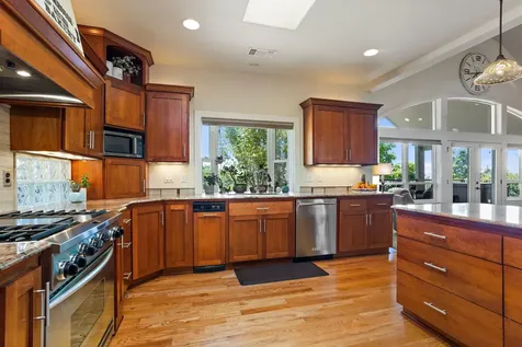 3866 Manzanita Heights Drive Medford OR 97504