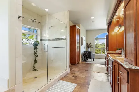 3866 Manzanita Heights Drive Medford OR 97504