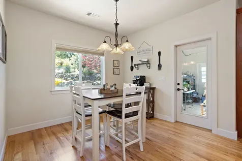 3866 Manzanita Heights Drive Medford OR 97504