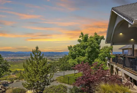 3866 Manzanita Heights Drive Medford OR 97504