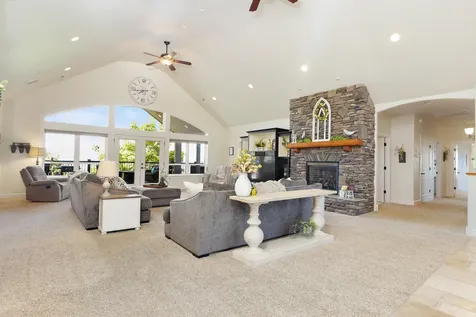 3866 Manzanita Heights Drive Medford OR 97504