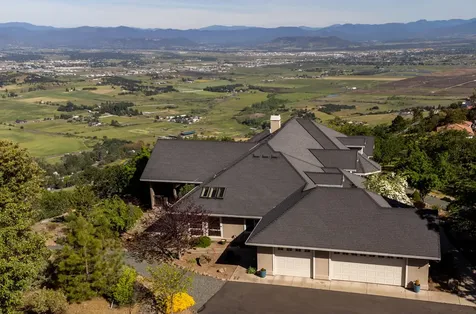 3866 Manzanita Heights Drive Medford OR 97504