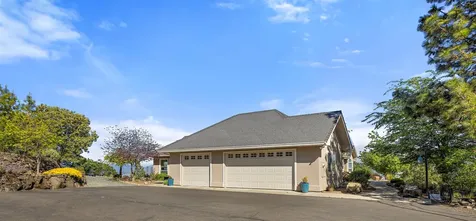 3866 Manzanita Heights Drive Medford OR 97504