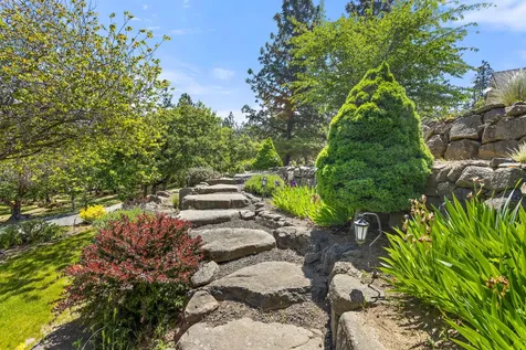 3866 Manzanita Heights Drive Medford OR 97504