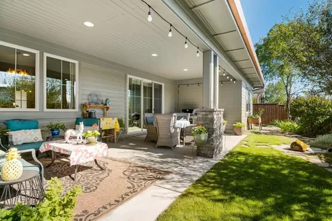 3633 SW 47th Street Redmond OR 97756