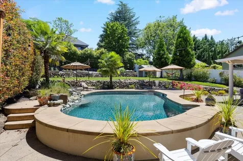 351 Stanford Avenue Medford OR 97504