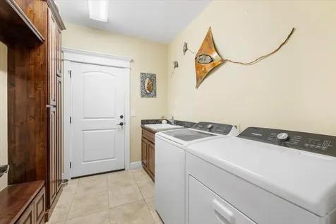 351 Stanford Avenue Medford OR 97504