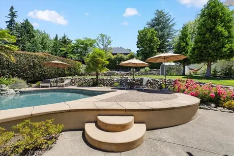 351 Stanford Avenue Medford OR 97504