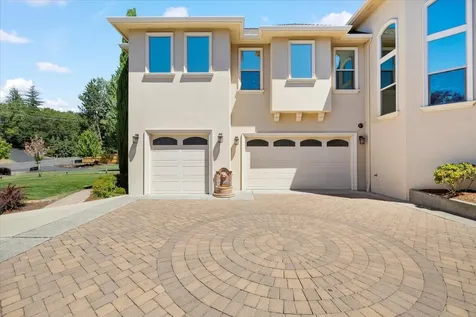 351 Stanford Avenue Medford OR 97504