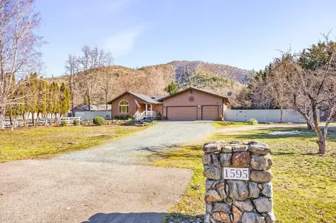 1595 Rogue River Highway Gold Hill OR 97525