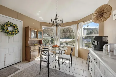 1595 Rogue River Highway Gold Hill OR 97525