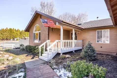 1595 Rogue River Highway Gold Hill OR 97525