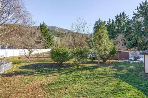 1595 Rogue River Highway Gold Hill OR 97525