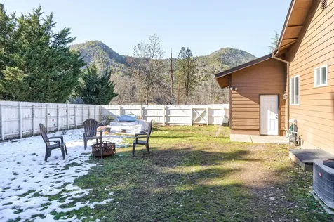 1595 Rogue River Highway Gold Hill OR 97525