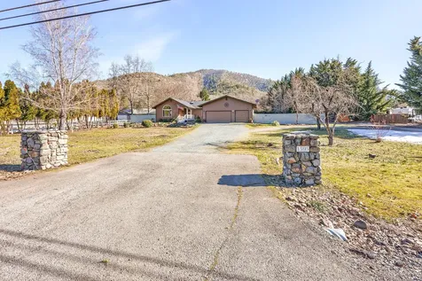 1595 Rogue River Highway Gold Hill OR 97525
