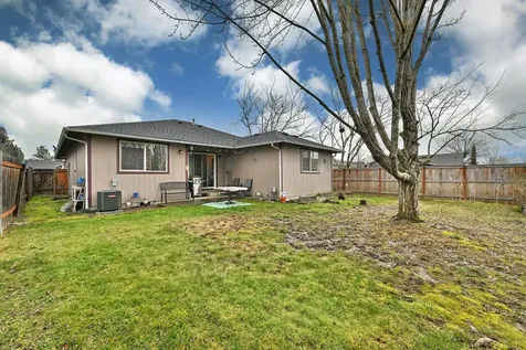1378 Moon Glo Drive Grants Pass OR 97527
