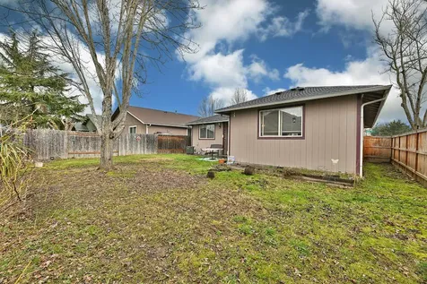 1378 Moon Glo Drive Grants Pass OR 97527