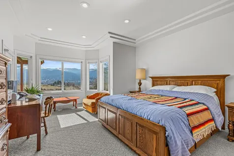 1720 N Mountain Avenue Ashland OR 97520