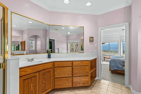 1720 N Mountain Avenue Ashland OR 97520