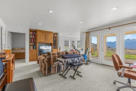 1720 N Mountain Avenue Ashland OR 97520