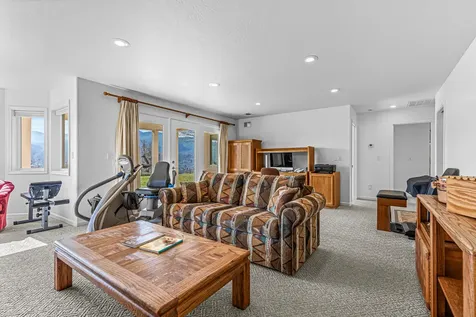 1720 N Mountain Avenue Ashland OR 97520