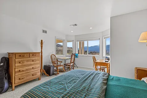 1720 N Mountain Avenue Ashland OR 97520