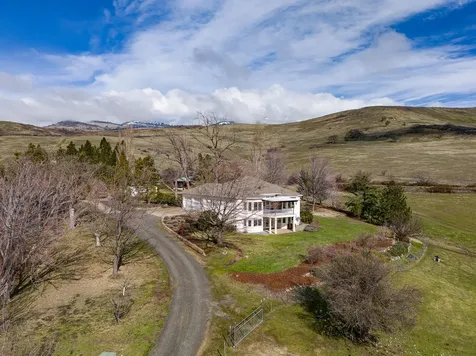 1720 N Mountain Avenue Ashland OR 97520