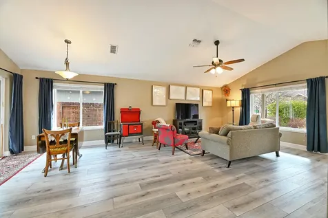 196 SE Yorktown Drive Grants Pass OR 97527