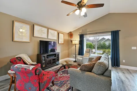 196 SE Yorktown Drive Grants Pass OR 97527