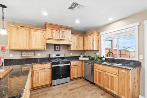 1528 Raydean Drive Grants Pass OR 97527