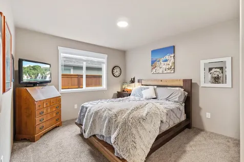 1528 Raydean Drive Grants Pass OR 97527