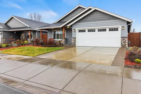 1528 Raydean Drive Grants Pass OR 97527
