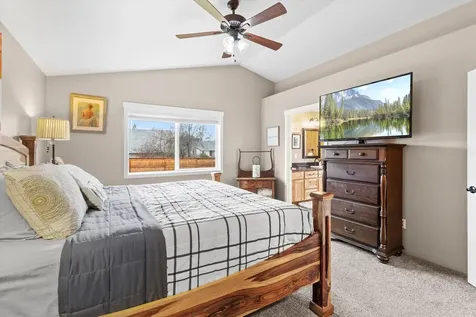 1528 Raydean Drive Grants Pass OR 97527