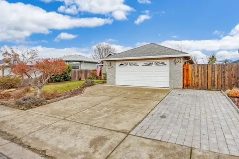 1182 Marilee Street Central Point OR 97502