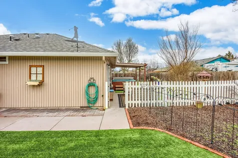 1182 Marilee Street Central Point OR 97502