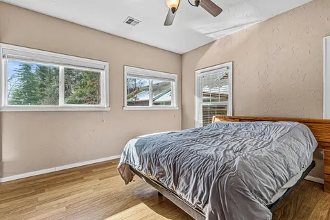 1616 Crown Avenue Medford OR 97504
