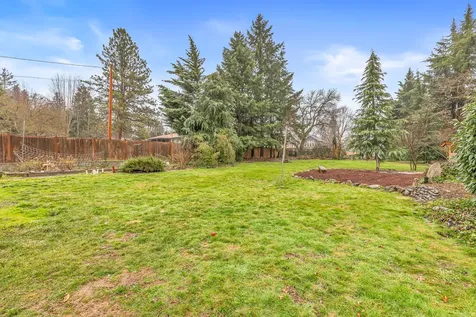 1616 Crown Avenue Medford OR 97504