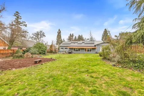 1616 Crown Avenue Medford OR 97504
