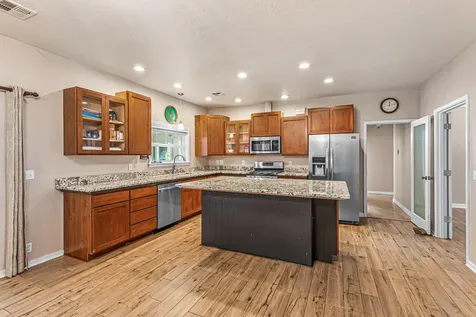 1616 Crown Avenue Medford OR 97504