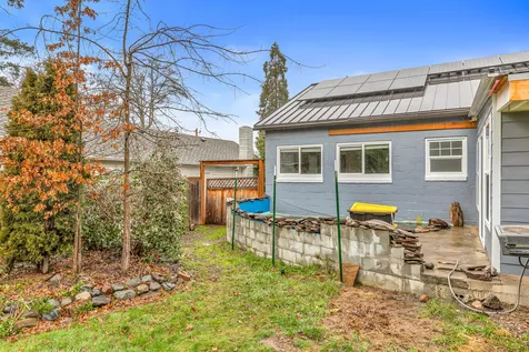 1616 Crown Avenue Medford OR 97504