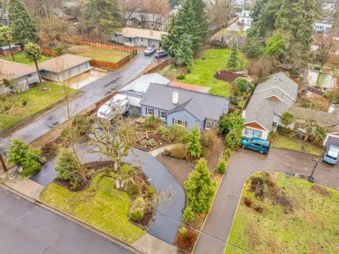 1616 Crown Avenue Medford OR 97504