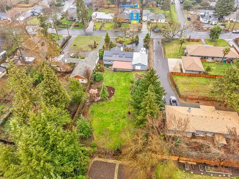 1616 Crown Avenue Medford OR 97504