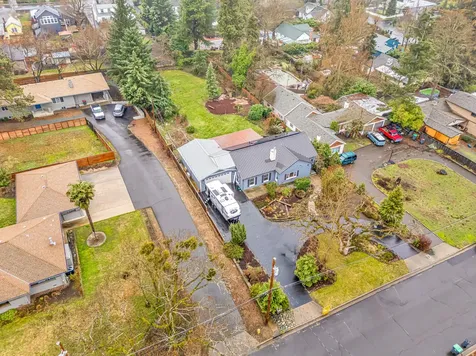 1616 Crown Avenue Medford OR 97504