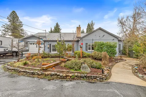 1616 Crown Avenue Medford OR 97504